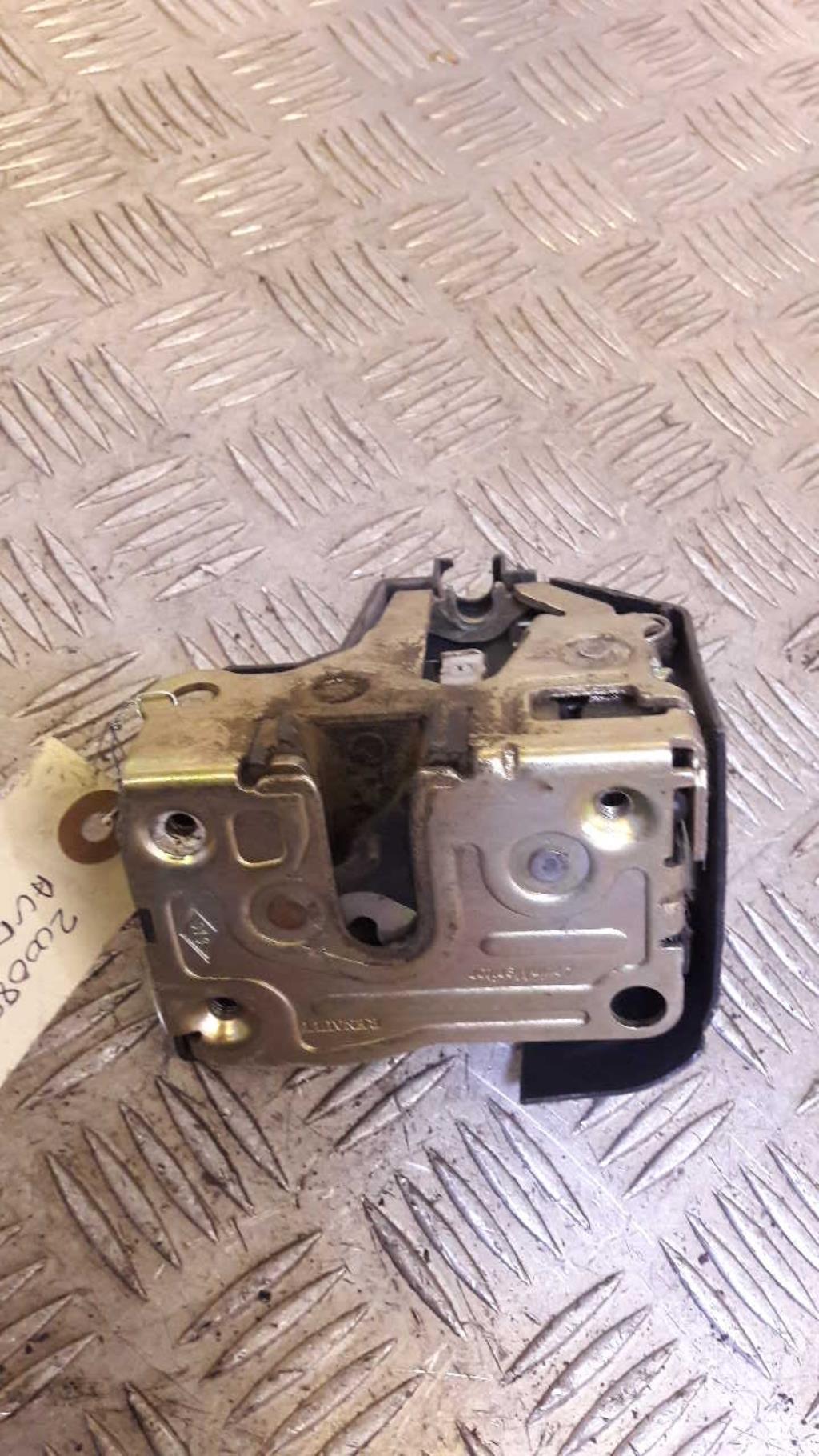 Serrure avant droit RENAULT CLIO 2 PHASE 2 Essence - 1