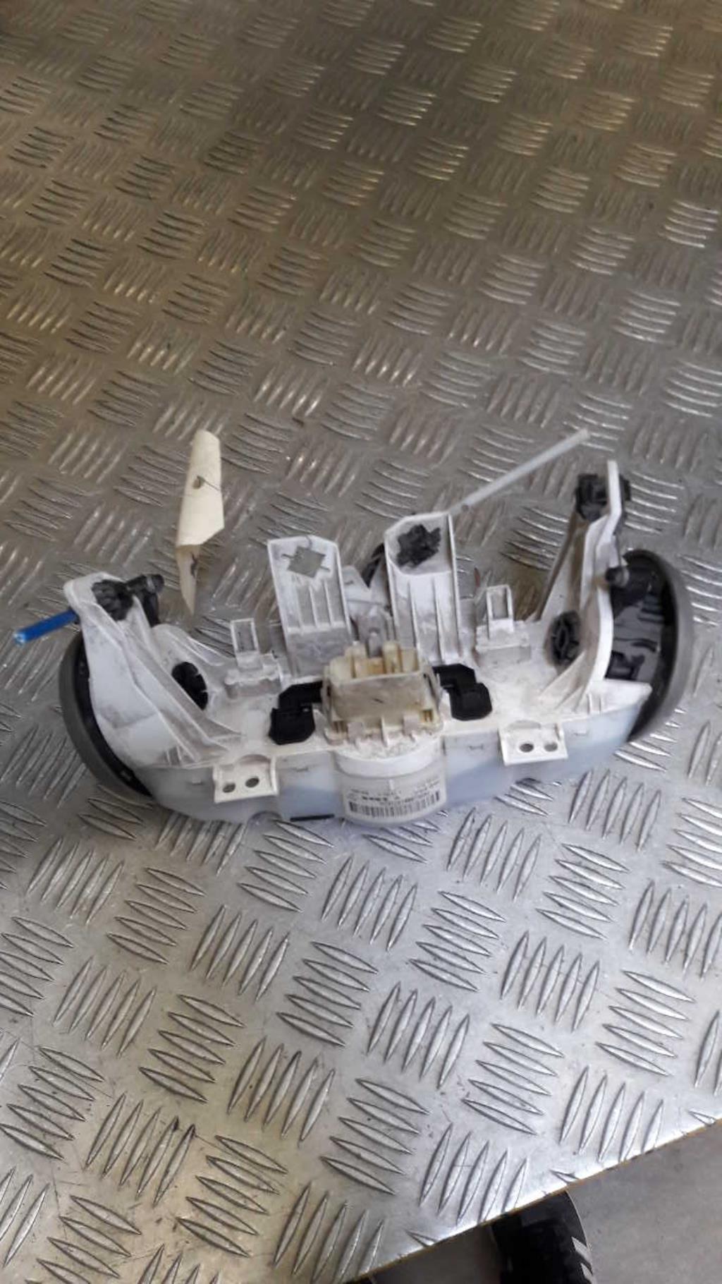 Commande chauffage PEUGEOT 107 PHASE 1 Essence - 1