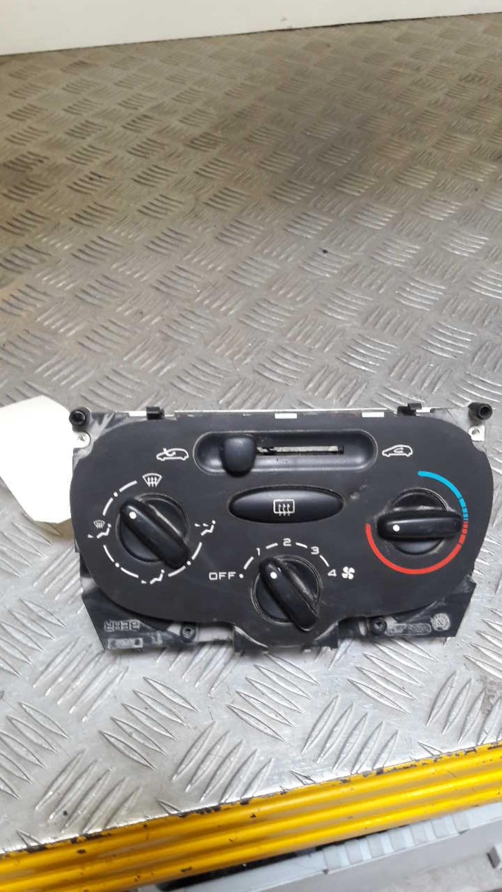 Commande chauffage PEUGEOT 206 PHASE 1 Essence - 1