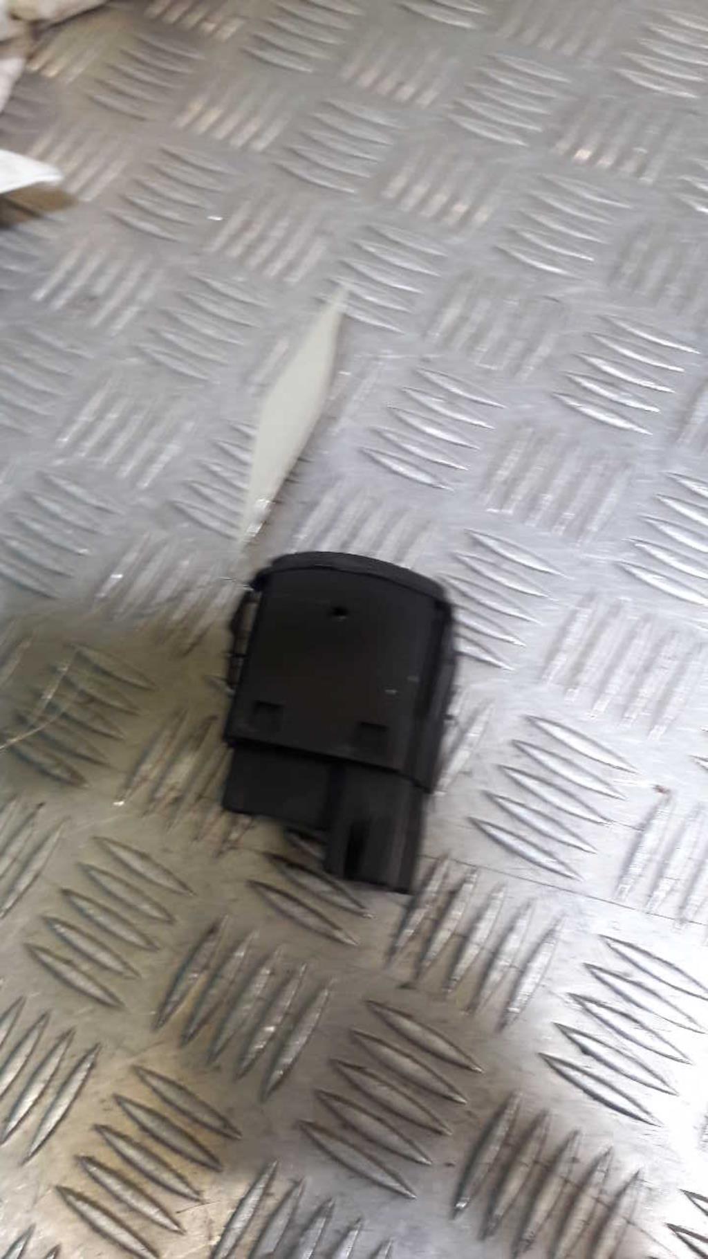 Commande de reglage hauteur de phare RENAULT CLIO 2 PHASE 2 Diesel - 1