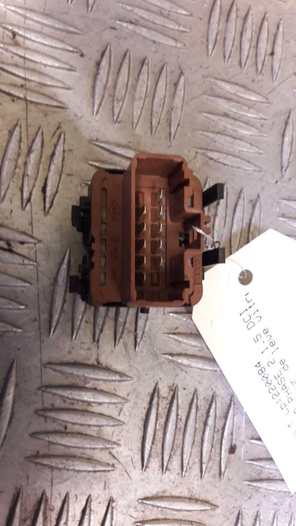 Interrupteur de leve vitre RENAULT MEGANE 2 PHASE 2 Diesel - 1