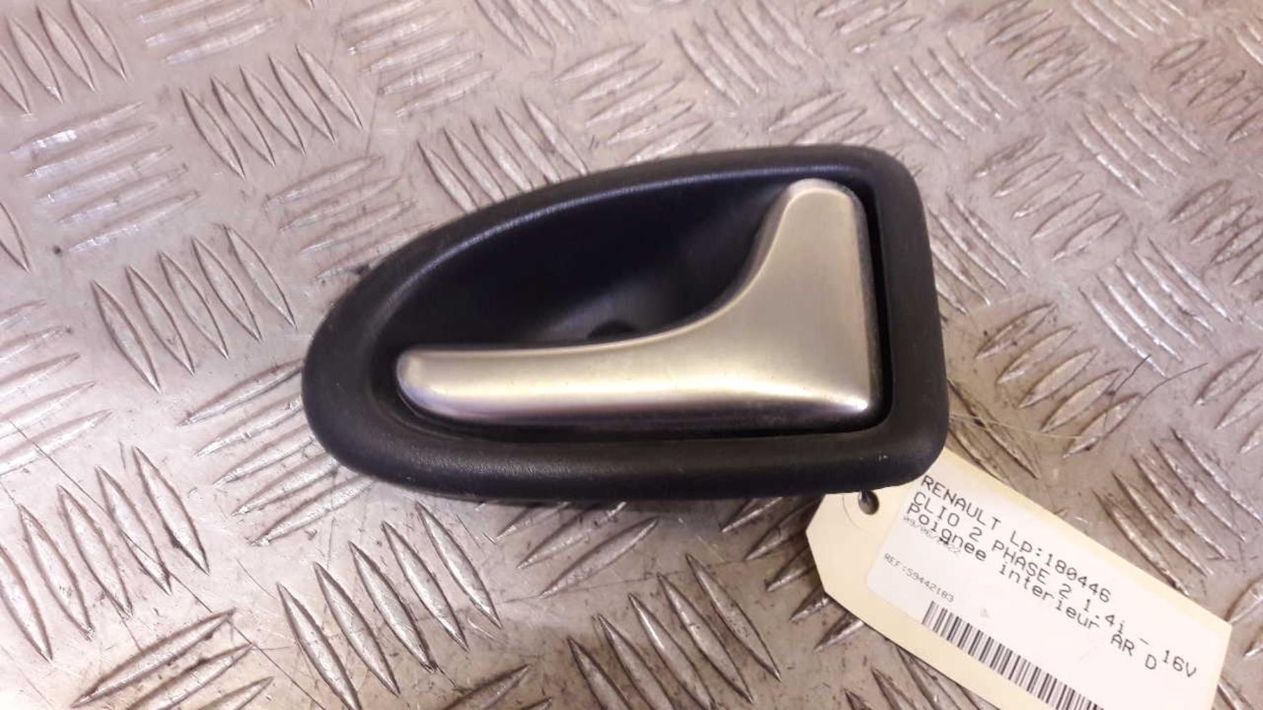 Poignee interieur arriere droit RENAULT CLIO 2 PHASE 2 Essence - 1