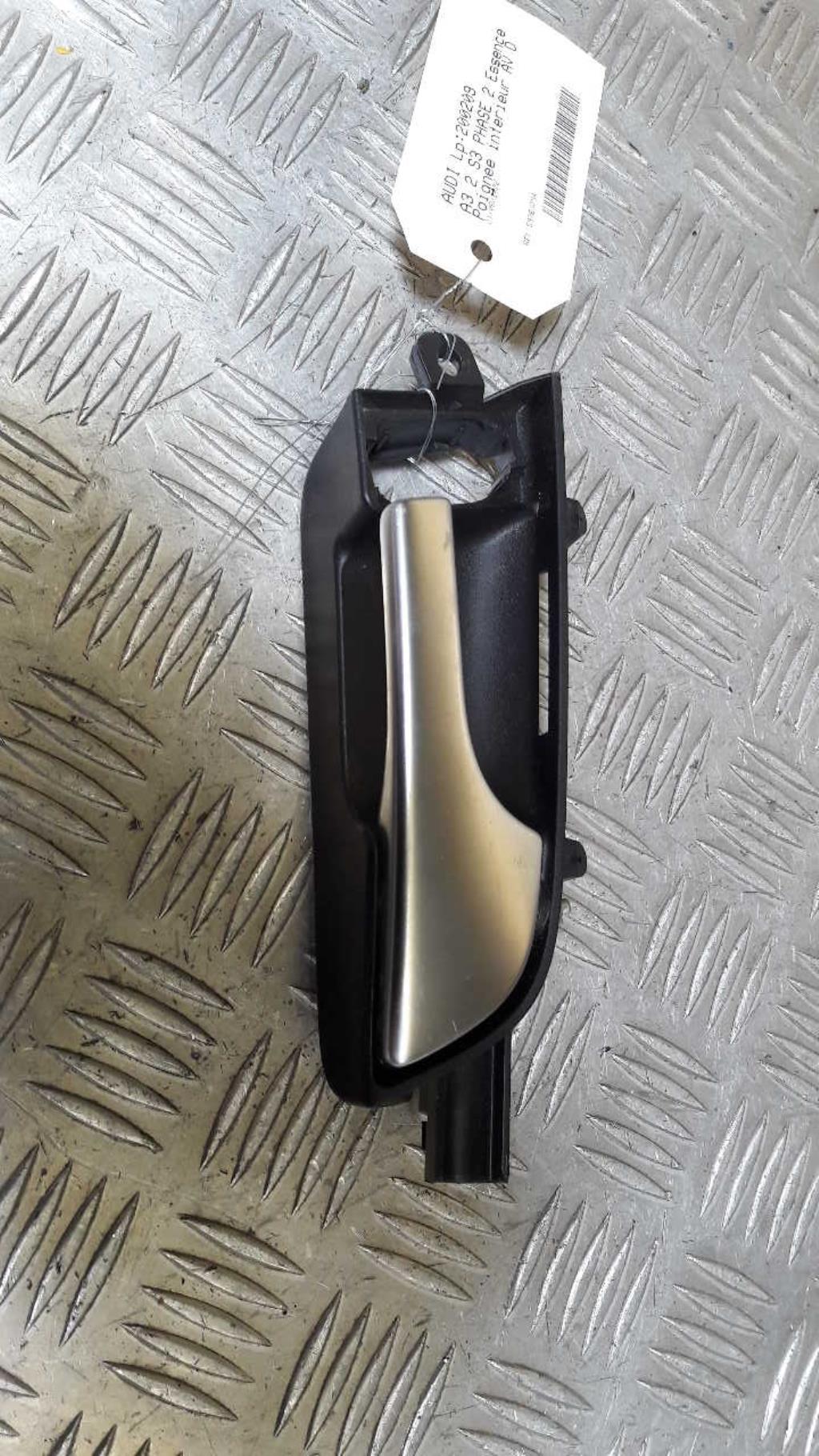 Poignee interieur avant droit AUDI A3 2 S3 PHASE 2 Essence - 1