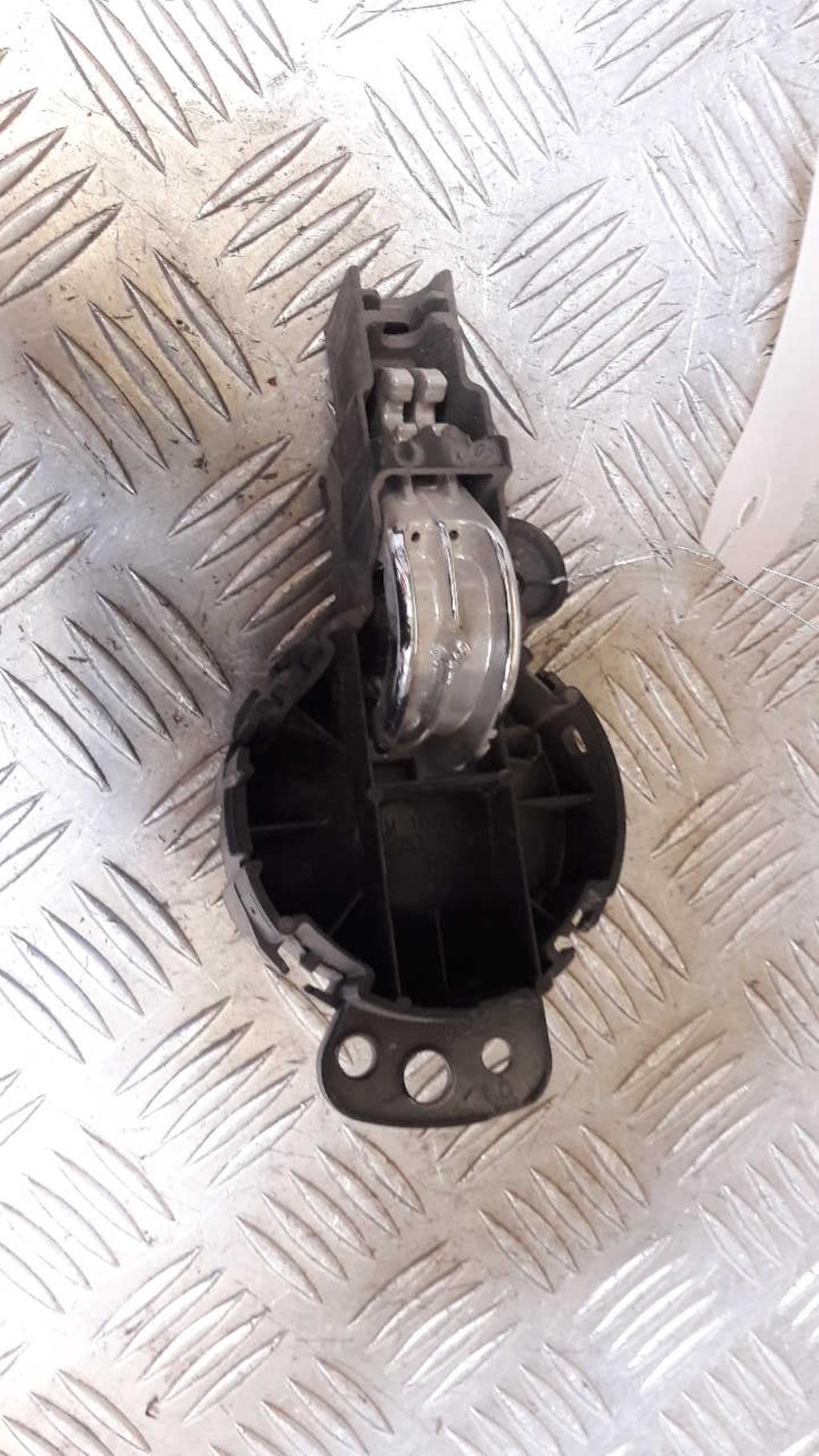 Poignee interieur avant droit MINI MINI 2 R56 PHASE 1 Essence - 1