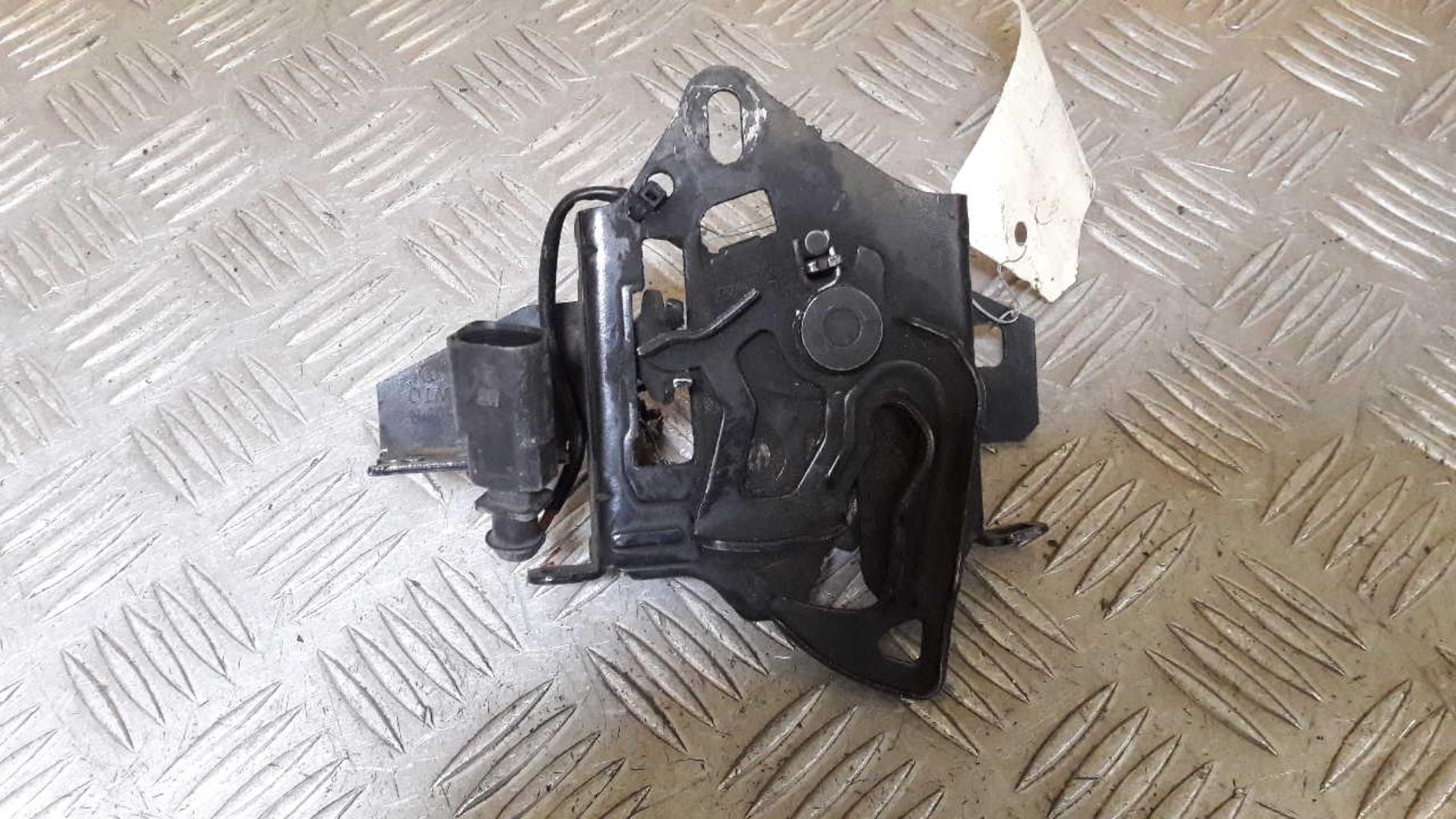 Serrure de capot VOLKSWAGEN PASSAT 4 PHASE 2 Diesel - 1