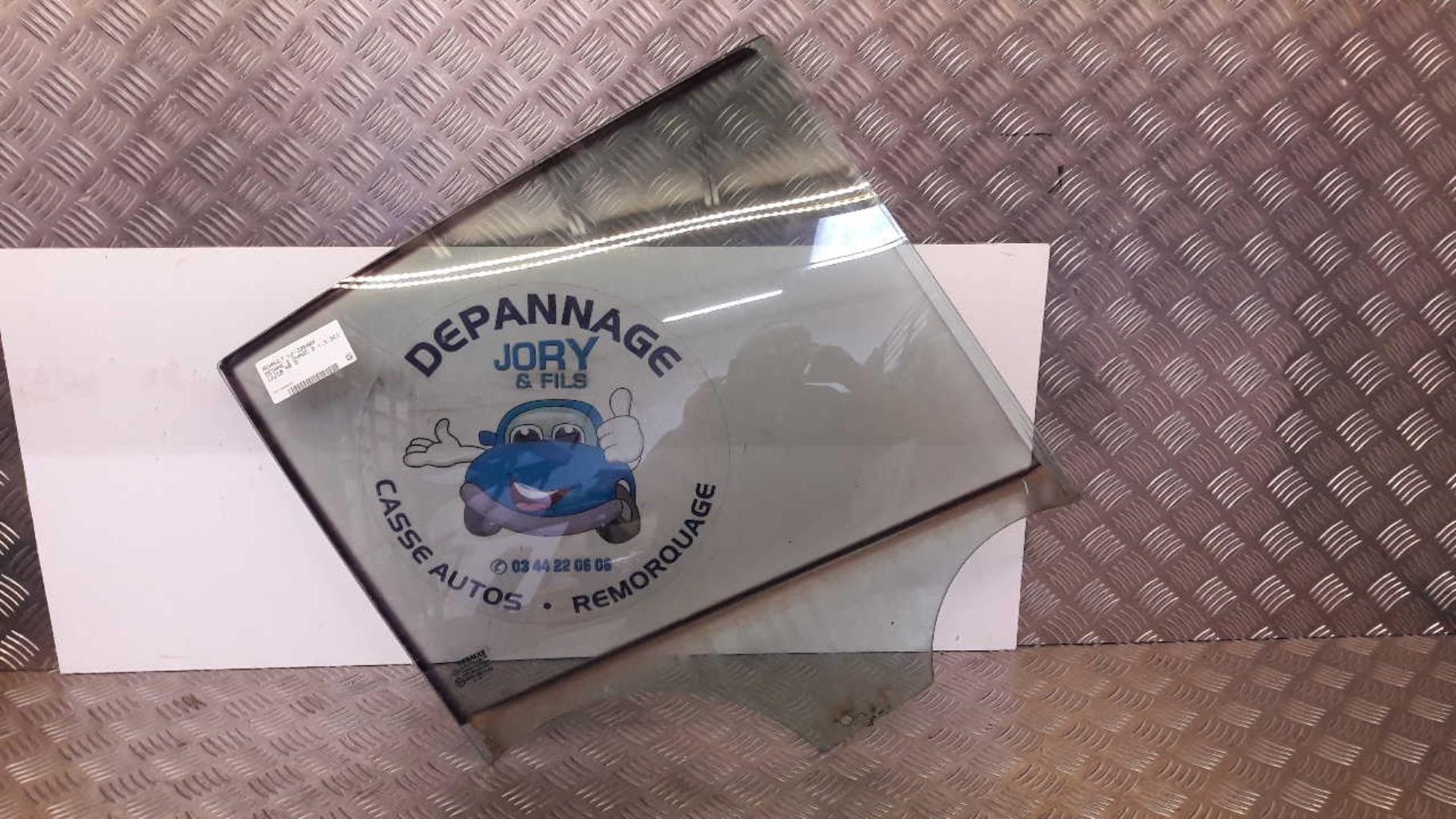 Vitre arriere droit RENAULT MEGANE 2 PHASE 2 Diesel - 1