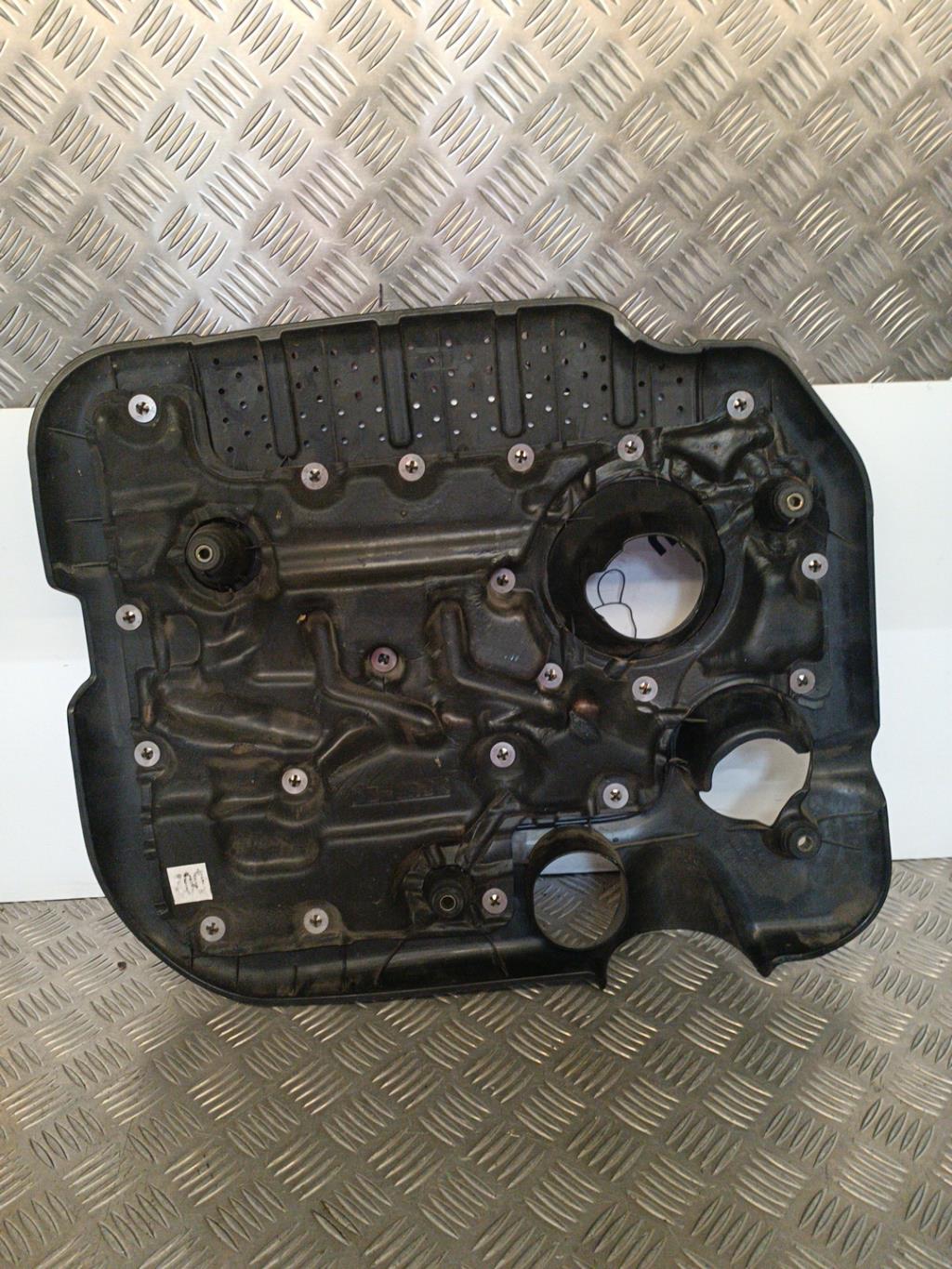 Cache moteur  KIA CARENS 3 Diesel - 1