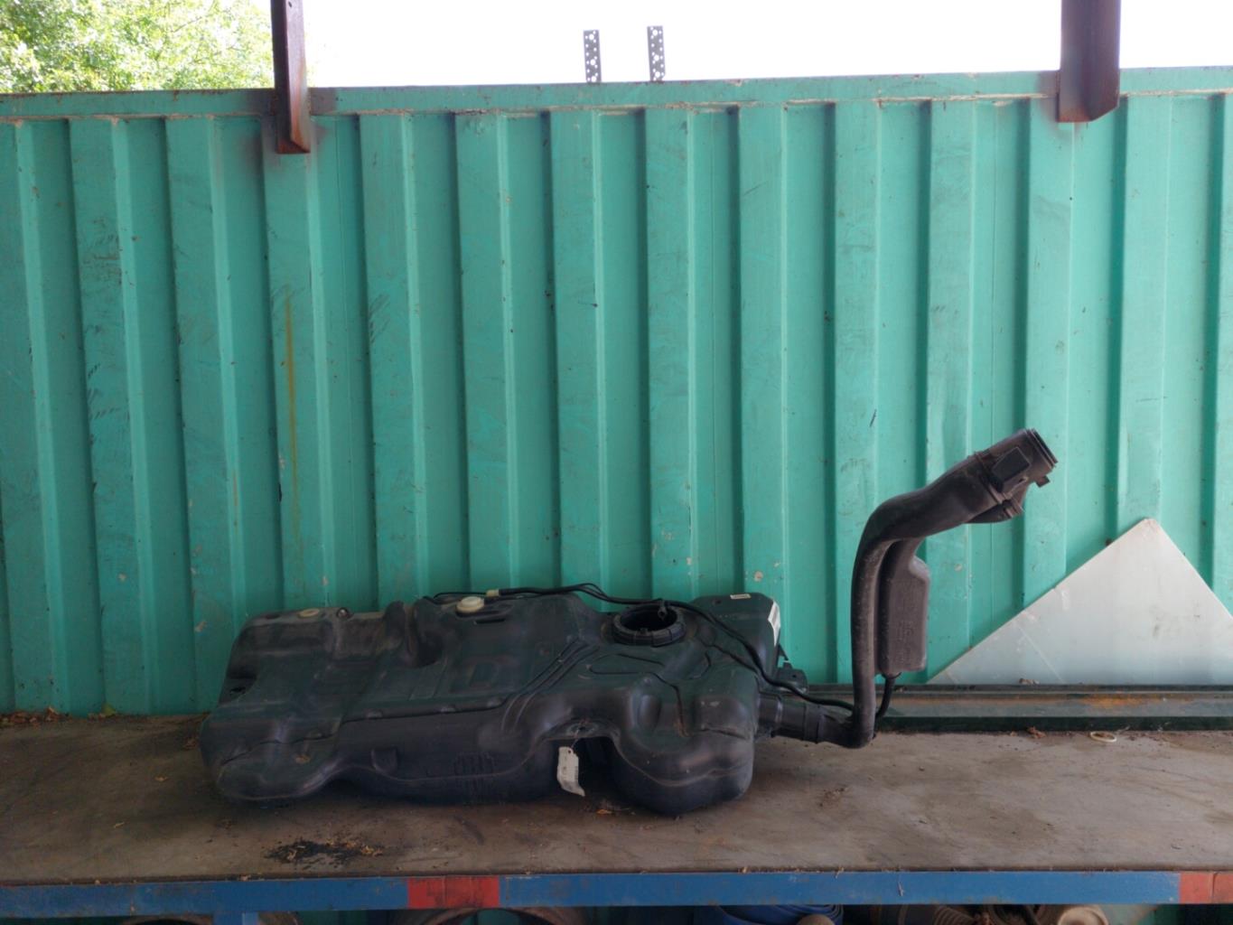 Reservoir CITROEN C5 2 BREAK Diesel - 1