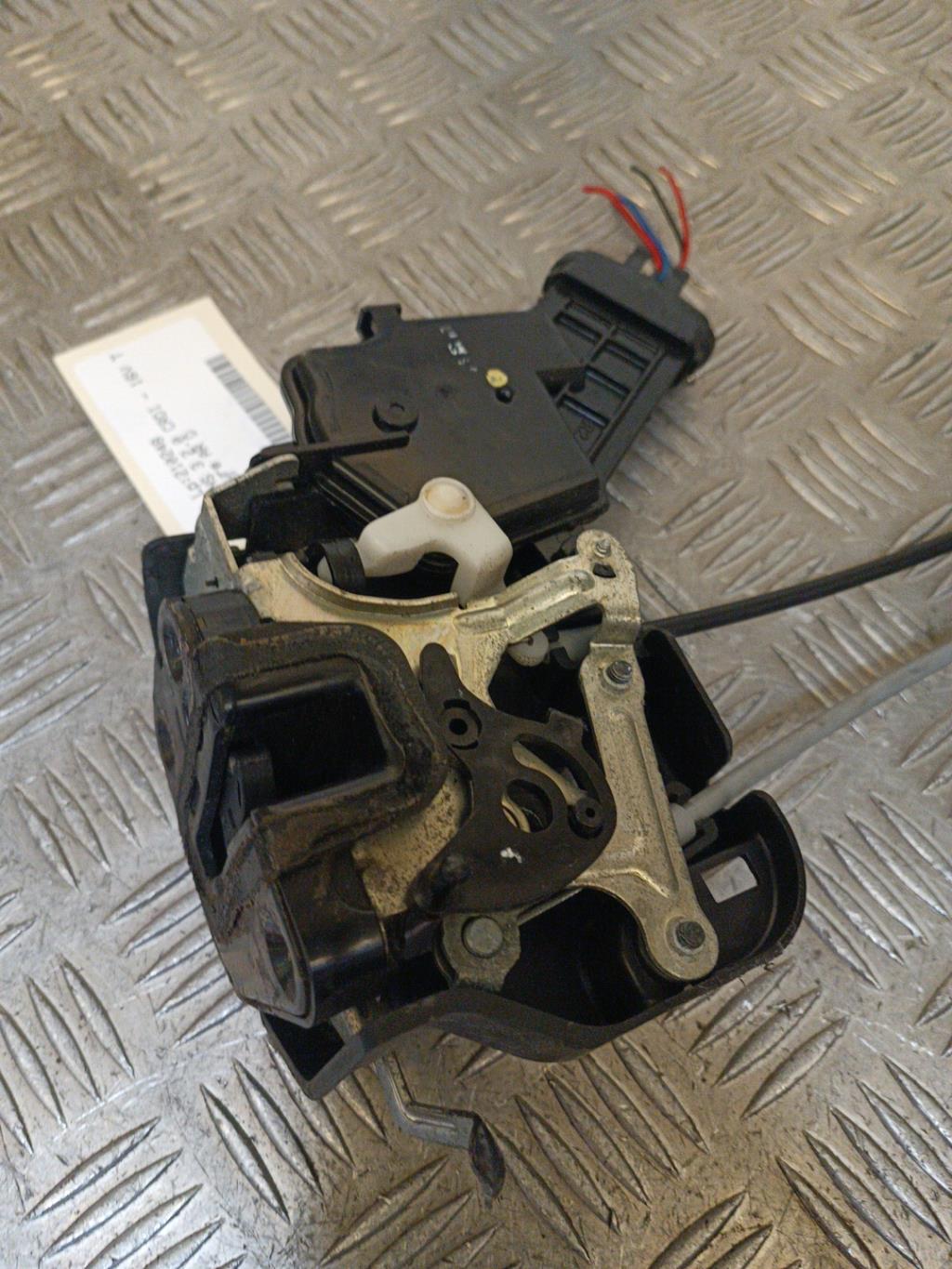 Serrure arriere droit KIA CARENS 3 Diesel - 1