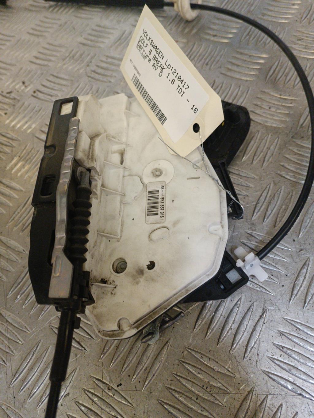 Serrure avant droit VOLKSWAGEN GOLF 6 BREAK Diesel - 1