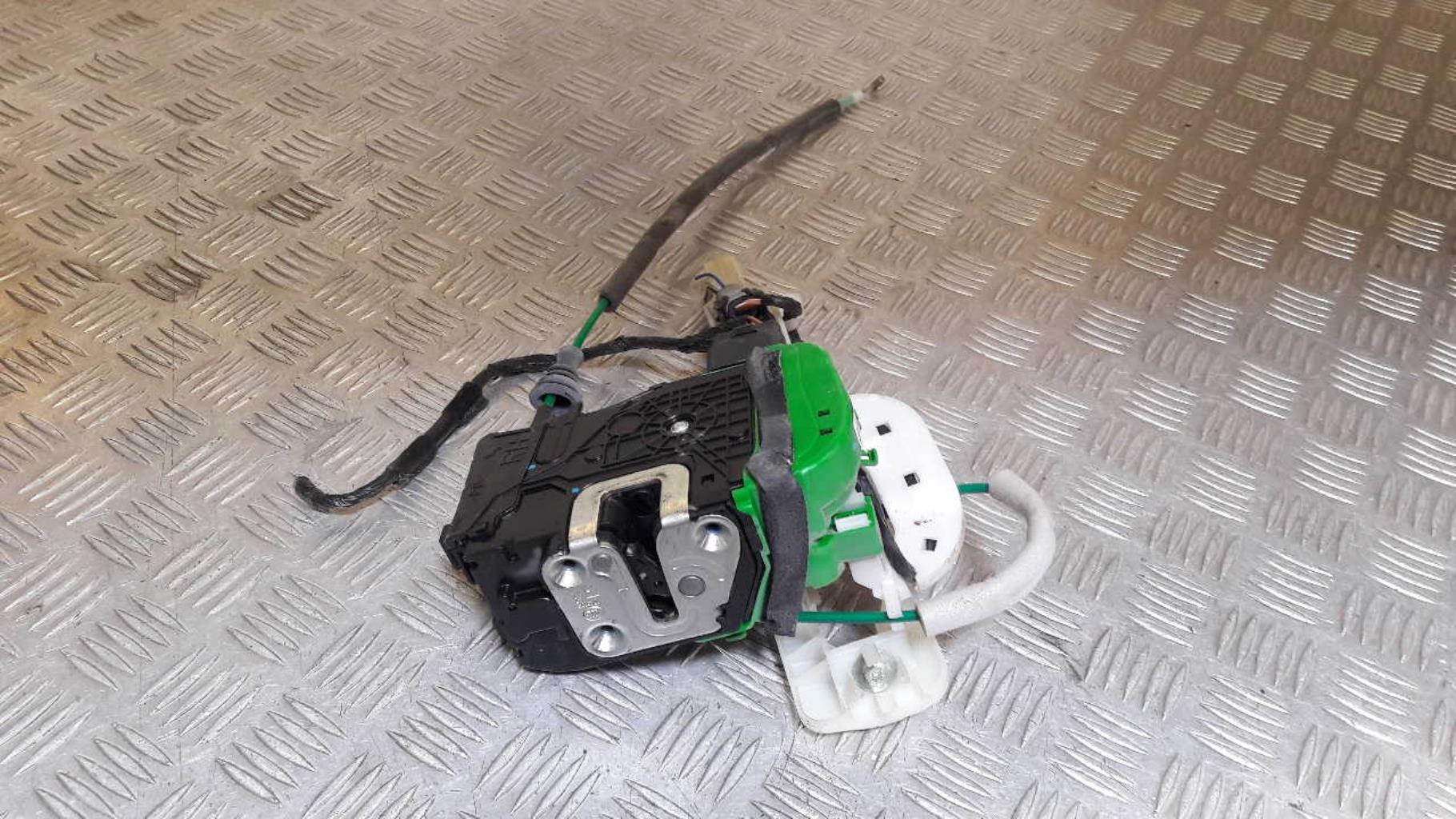 Serrure avant droit HYUNDAI I 40 PHASE 1 BREAK Diesel - 1