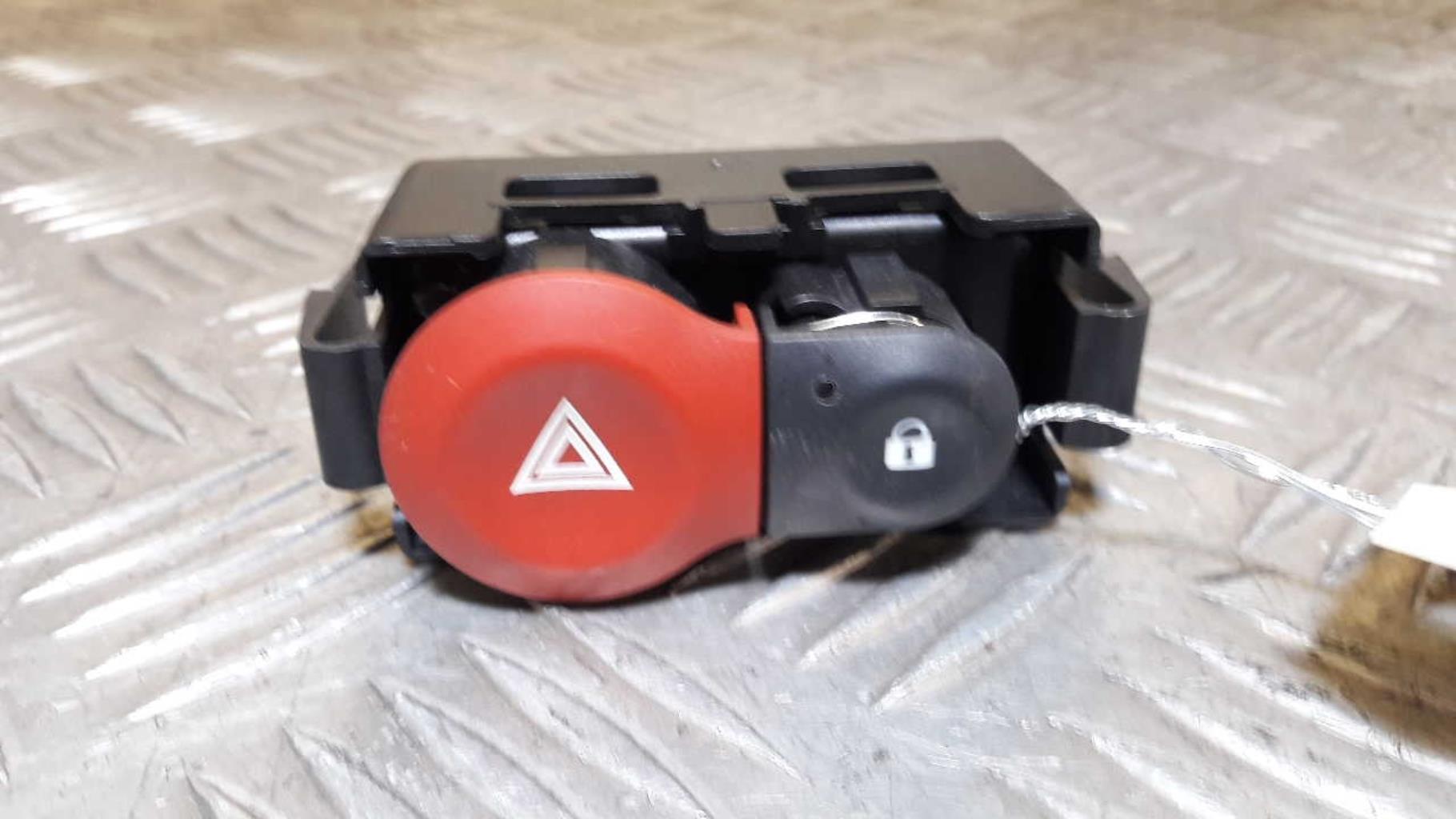 Bouton de warning RENAULT MODUS PHASE 1 Diesel - 1