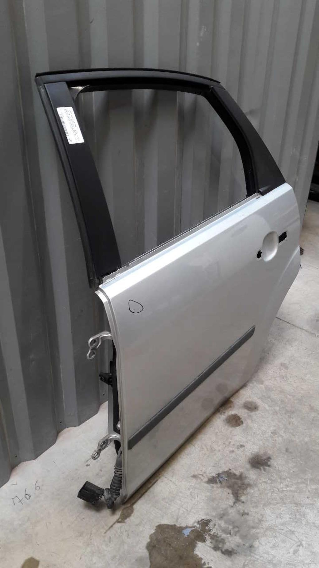 Porte arriere gauche FORD FOCUS 2 PHASE 1 Diesel - 1