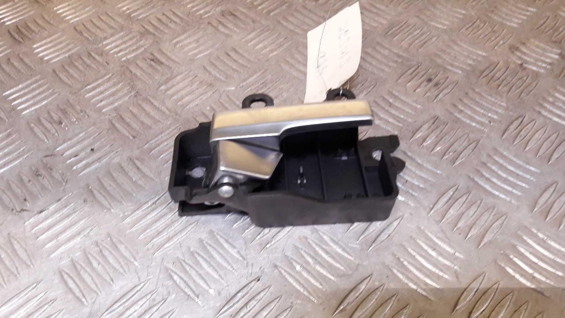 Poignee interieur arriere droit FORD FOCUS 2 PHASE 1 Diesel - 1