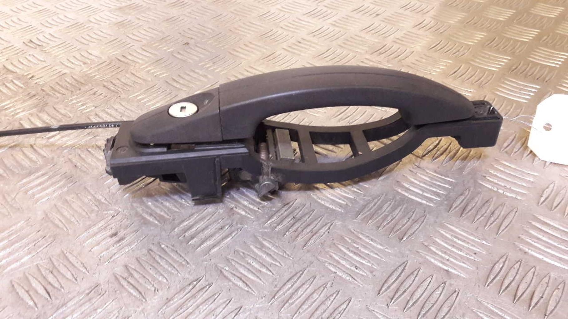Poignee porte avant gauche FORD FOCUS 2 PHASE 1 Diesel - 1