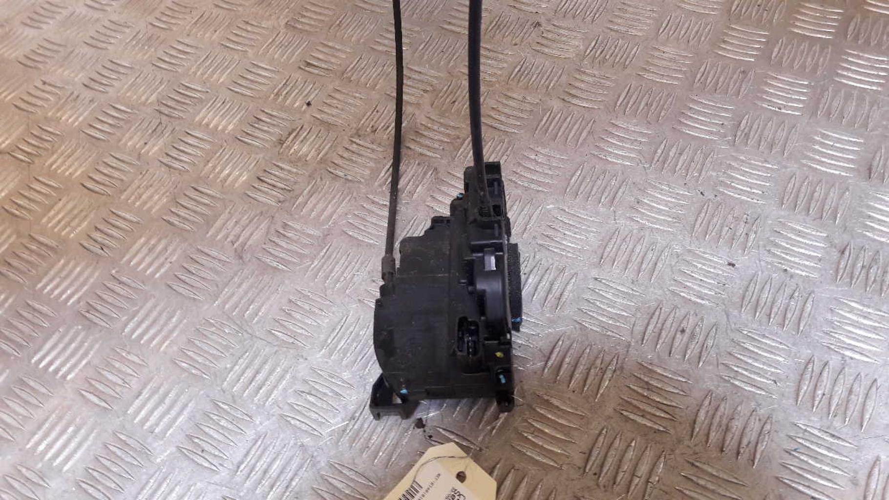 Serrure avant droit RENAULT CLIO 3 PHASE 2 Diesel - 1