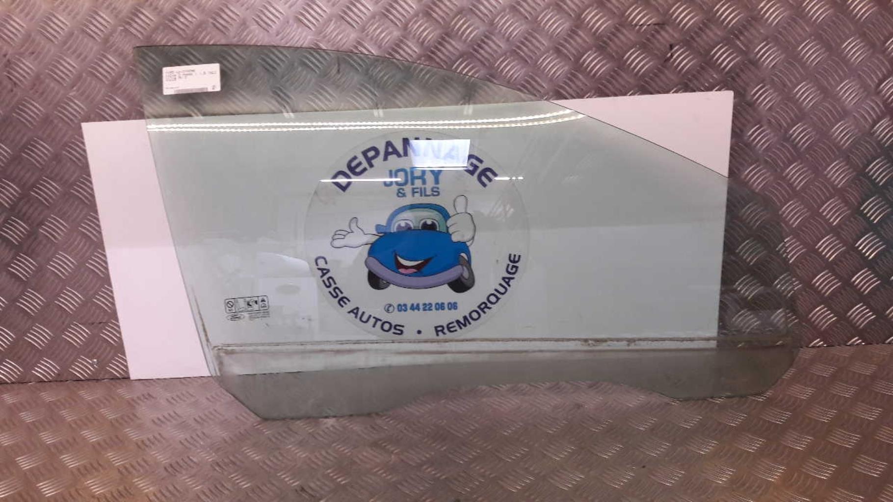 Vitre avant droit FORD FOCUS 2 PHASE 1 Diesel - 1