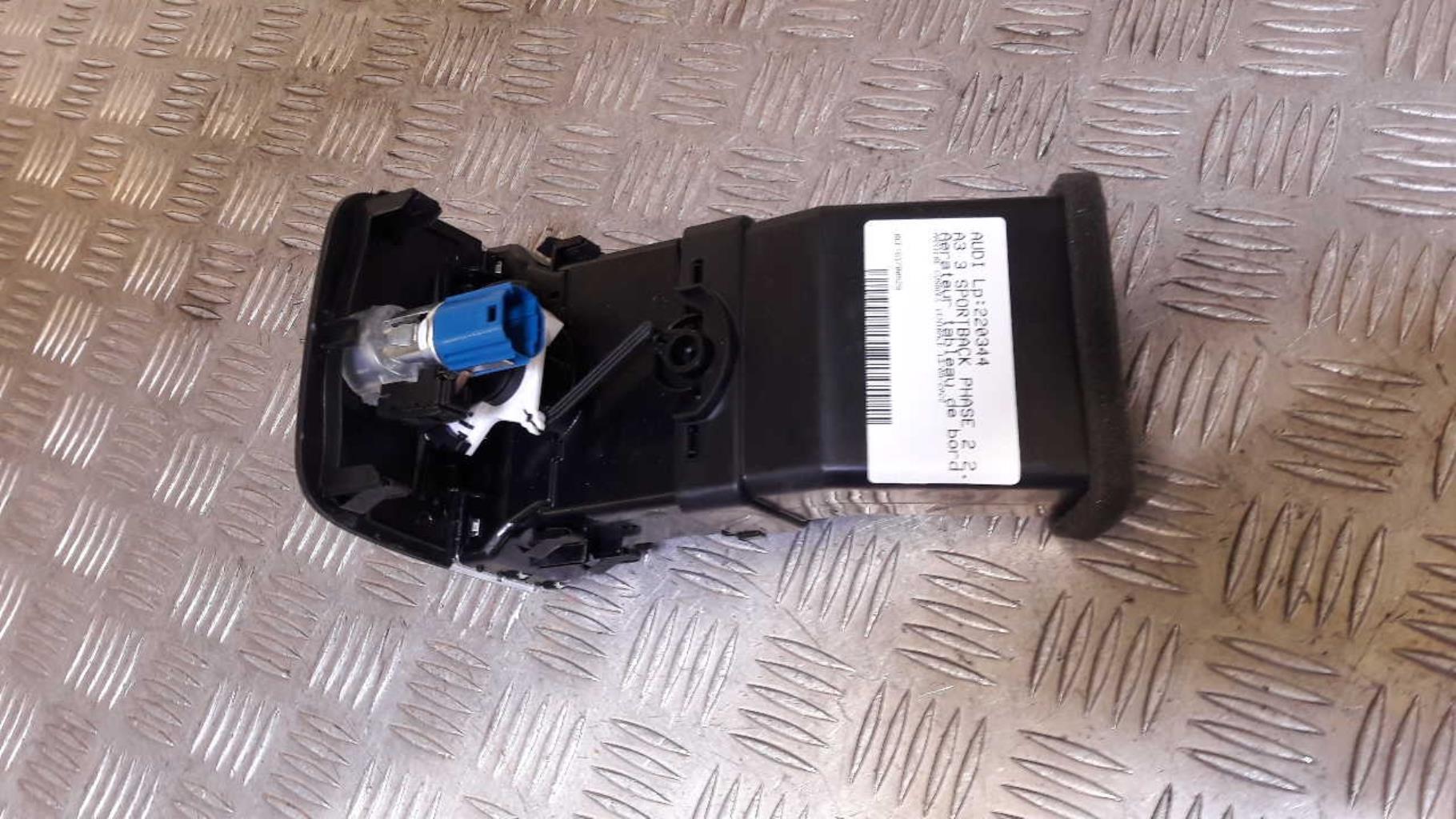 Aerateur tableau de bord AUDI A3 3 SPORTBACK PHASE 2  - 1