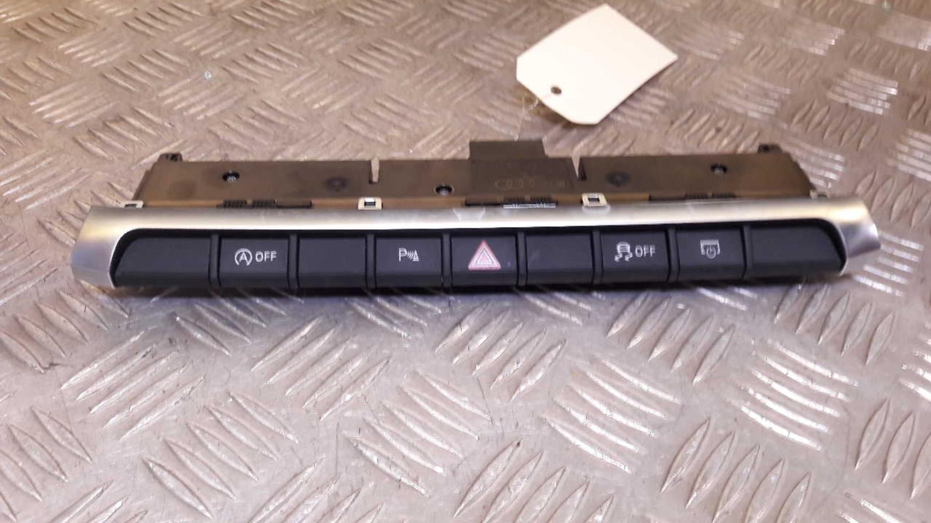 Bouton de warning AUDI A3 3 SPORTBACK PHASE 2  - 1