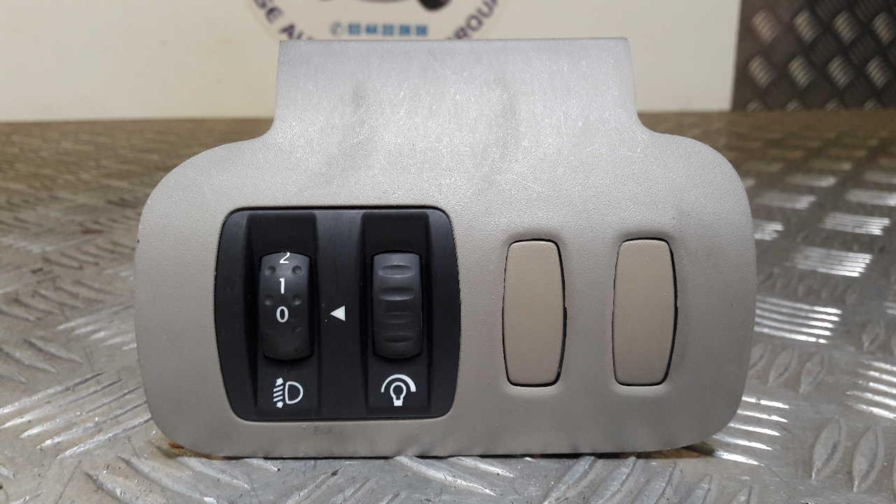 Commande de reglage hauteur de phare RENAULT SCENIC 2 PHASE 2 Diesel - 1