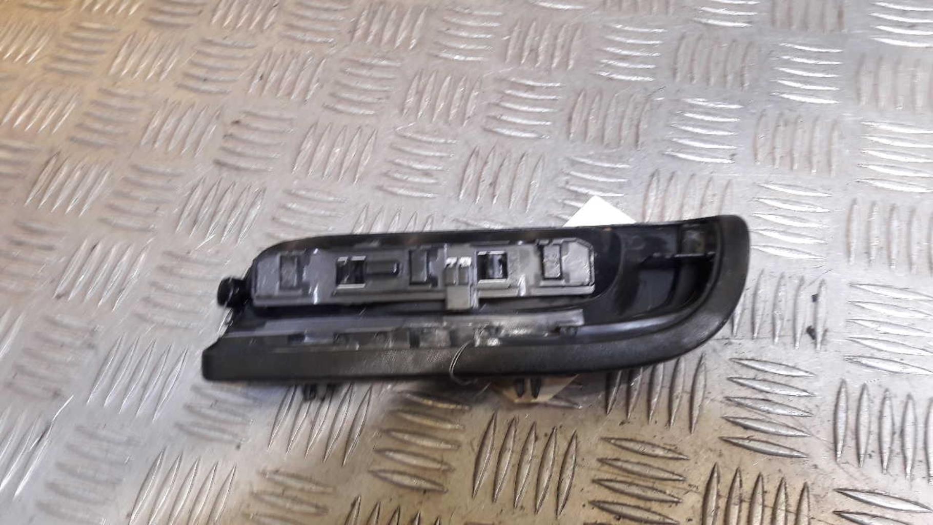 Feu arriere stop central CITROEN BERLINGO 1 PHASE 2 Essence - 1