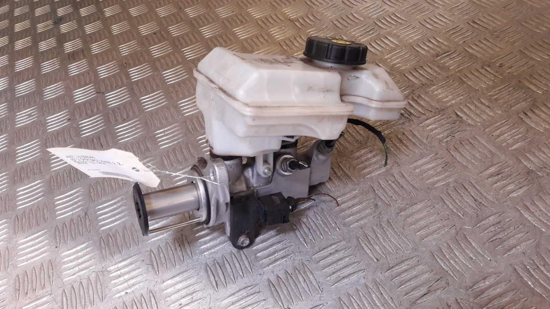 Maitre cylindre (freinage) AUDI A3 3 SPORTBACK PHASE 2  - 1