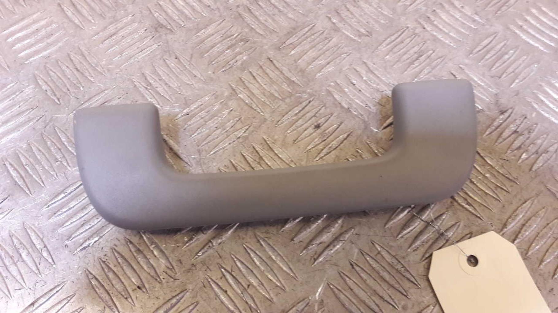 Poignee de maintien avant gauche AUDI A3 3 SPORTBACK PHASE 2  - 1