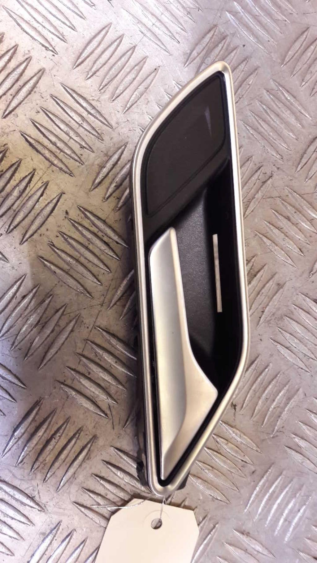 Poignee interieur arriere droit AUDI A3 3 SPORTBACK PHASE 2  - 1