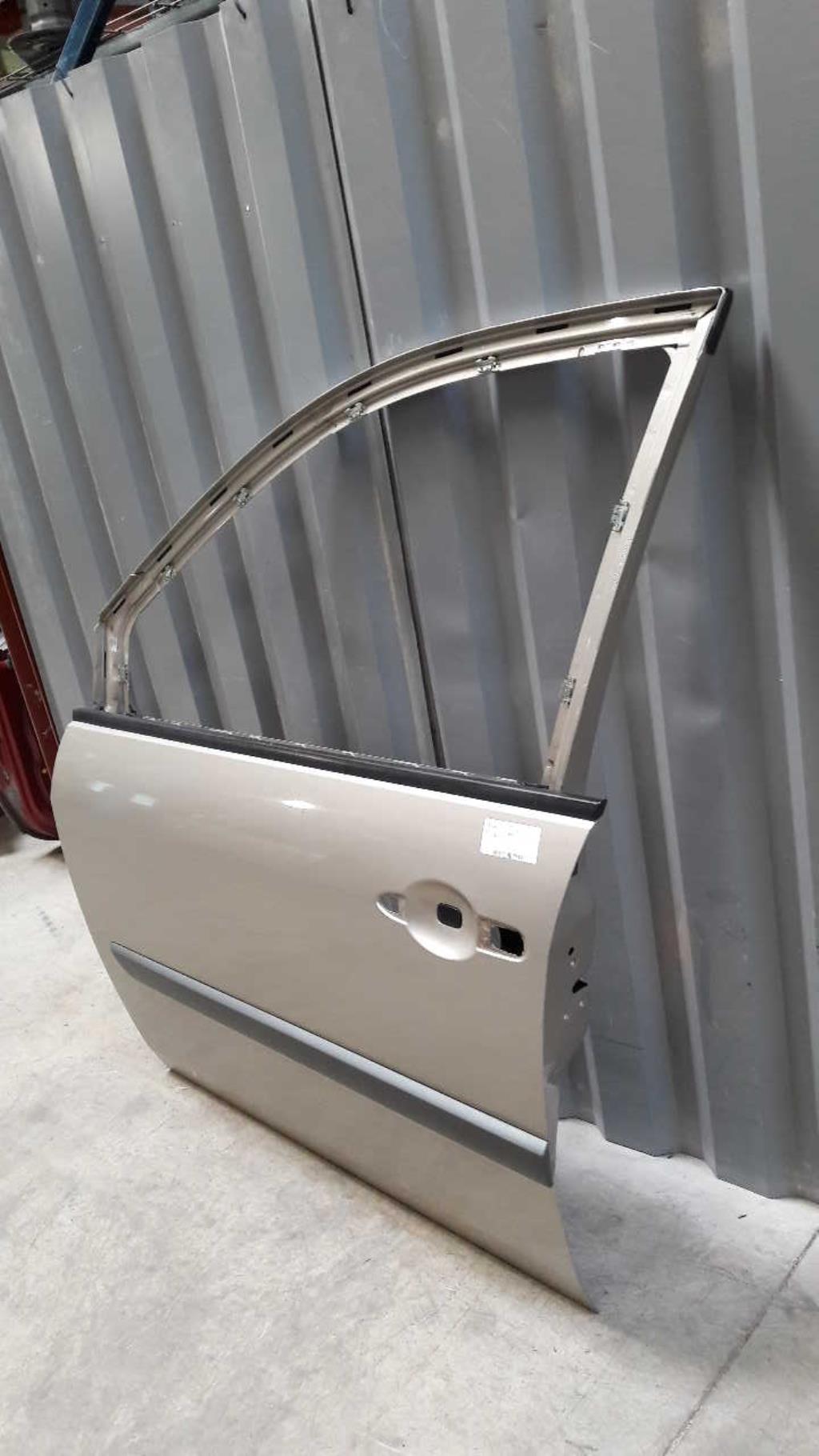Porte avant gauche RENAULT SCENIC 2 PHASE 2 Diesel - 1