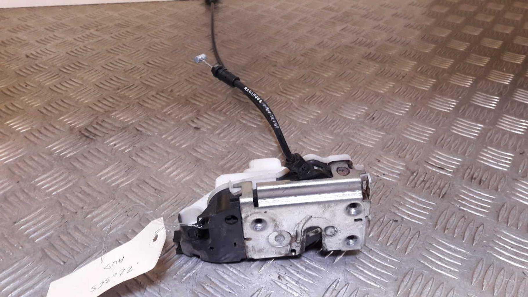 Serrure avant droit RENAULT SCENIC 2 PHASE 2 Diesel - 1