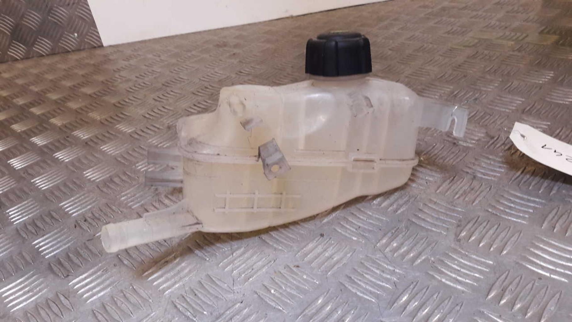 Vase d'expansion RENAULT MEGANE 3 PHASE 1 Diesel - 1