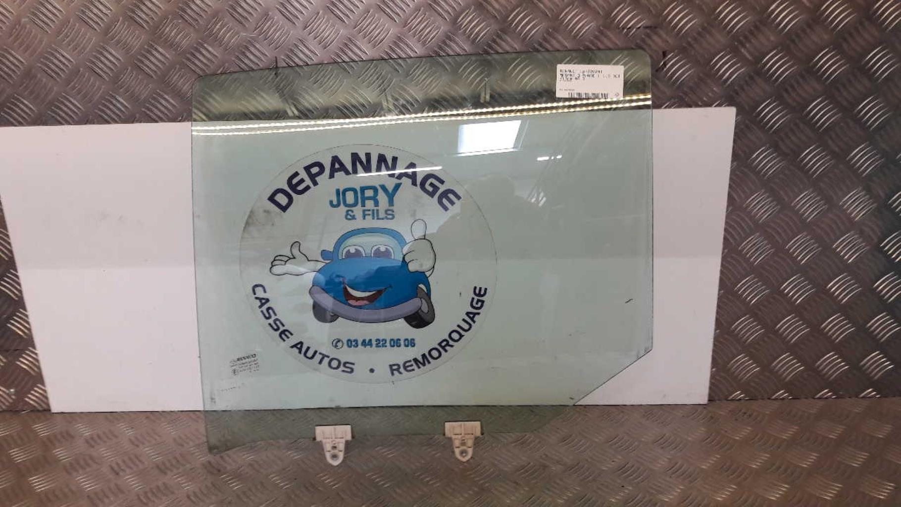 Vitre arriere gauche RENAULT MEGANE 3 PHASE 1 Diesel - 1