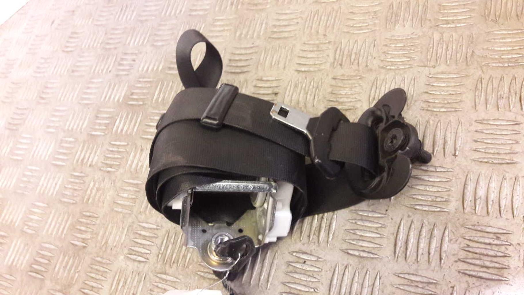 Ceinture avant gauche BMW SERIE 1 E87 PHASE 2 Diesel - 1