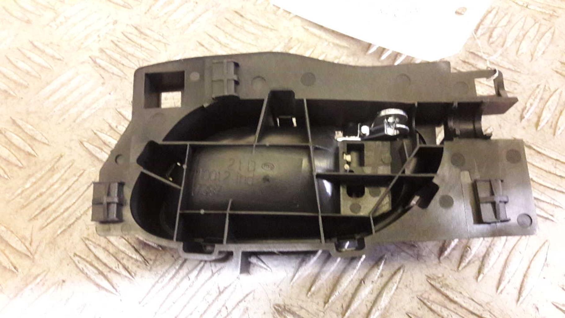 Poignee interieur avant droit CITROEN C6 Diesel - 1