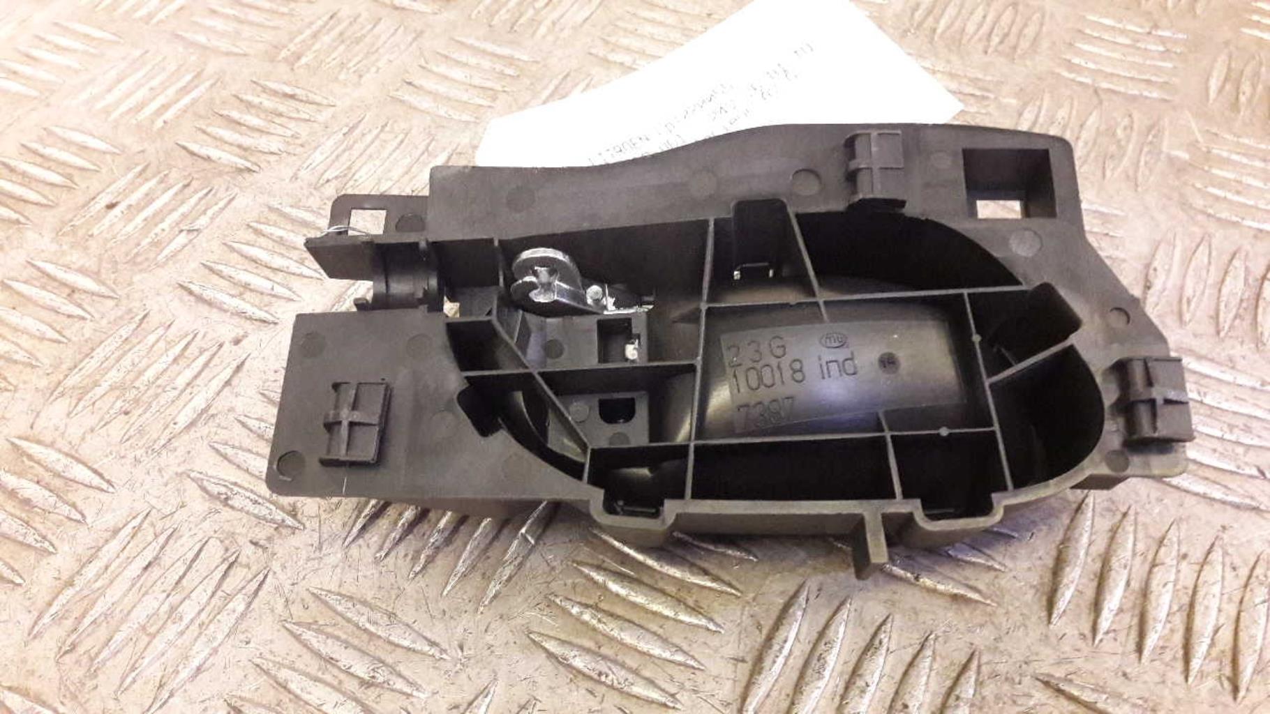 Poignee interieur avant gauche CITROEN C6 Diesel - 1