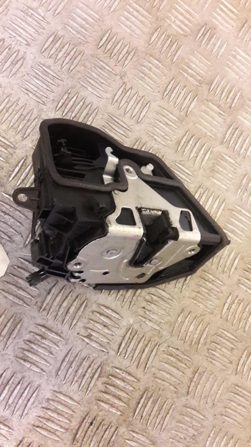 Serrure arriere droit BMW SERIE 1 E87 PHASE 2 Diesel - 1