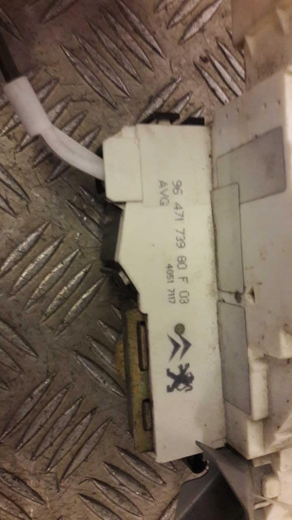 Serrure avant gauche CITROEN C4 1 PHASE 1 COUPE Diesel - 1
