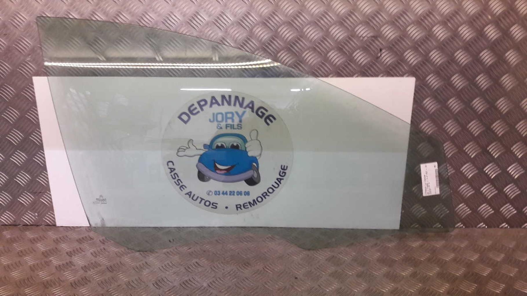 Vitre avant droit CITROEN C5 1 PHASE 1 Diesel - 1