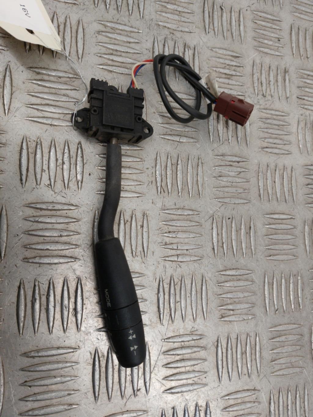 Commande autoradio PEUGEOT 406 PHASE 2 Essence - 1