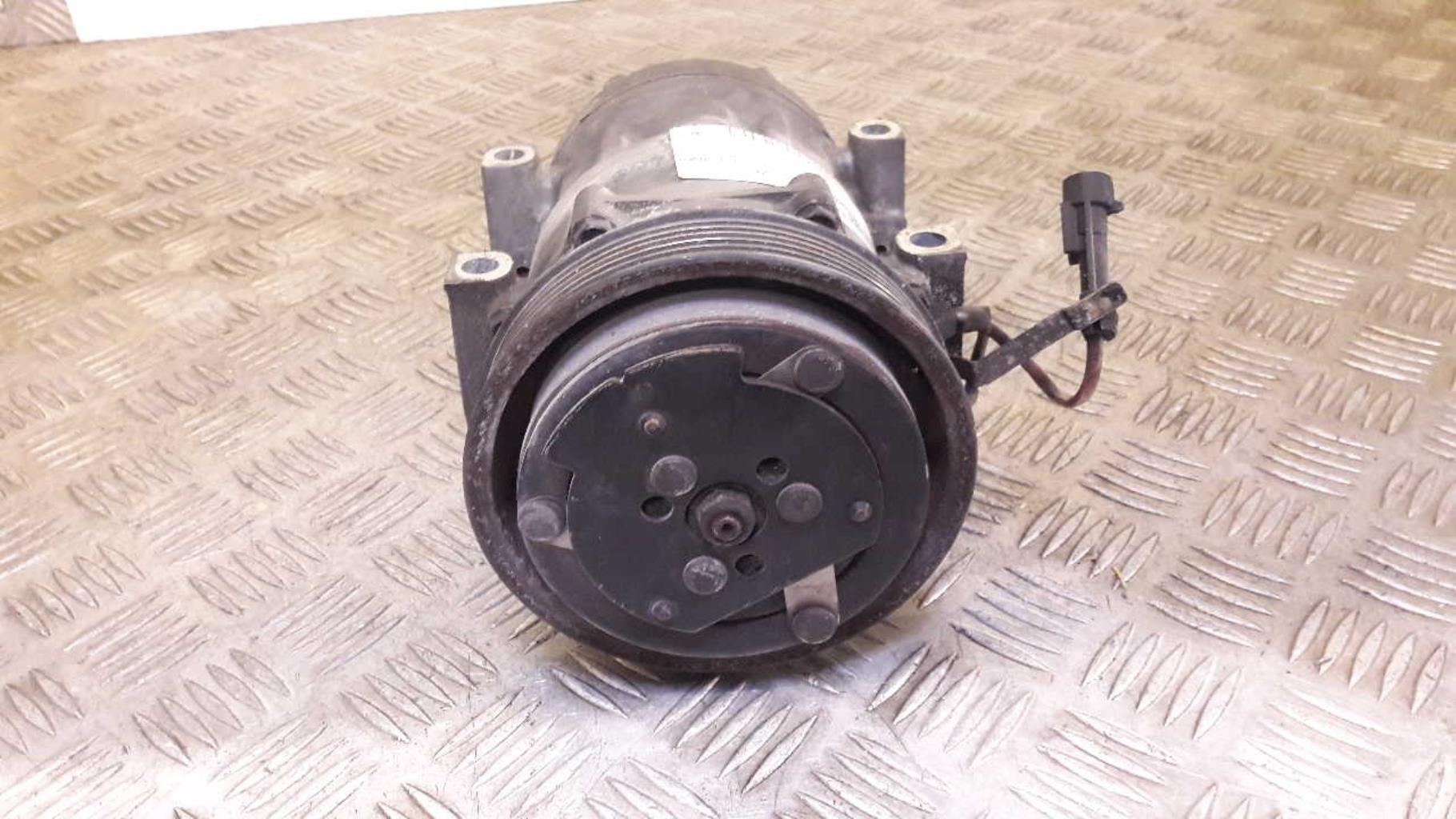 Compresseur clim HONDA CR-V 1 Essence - 1