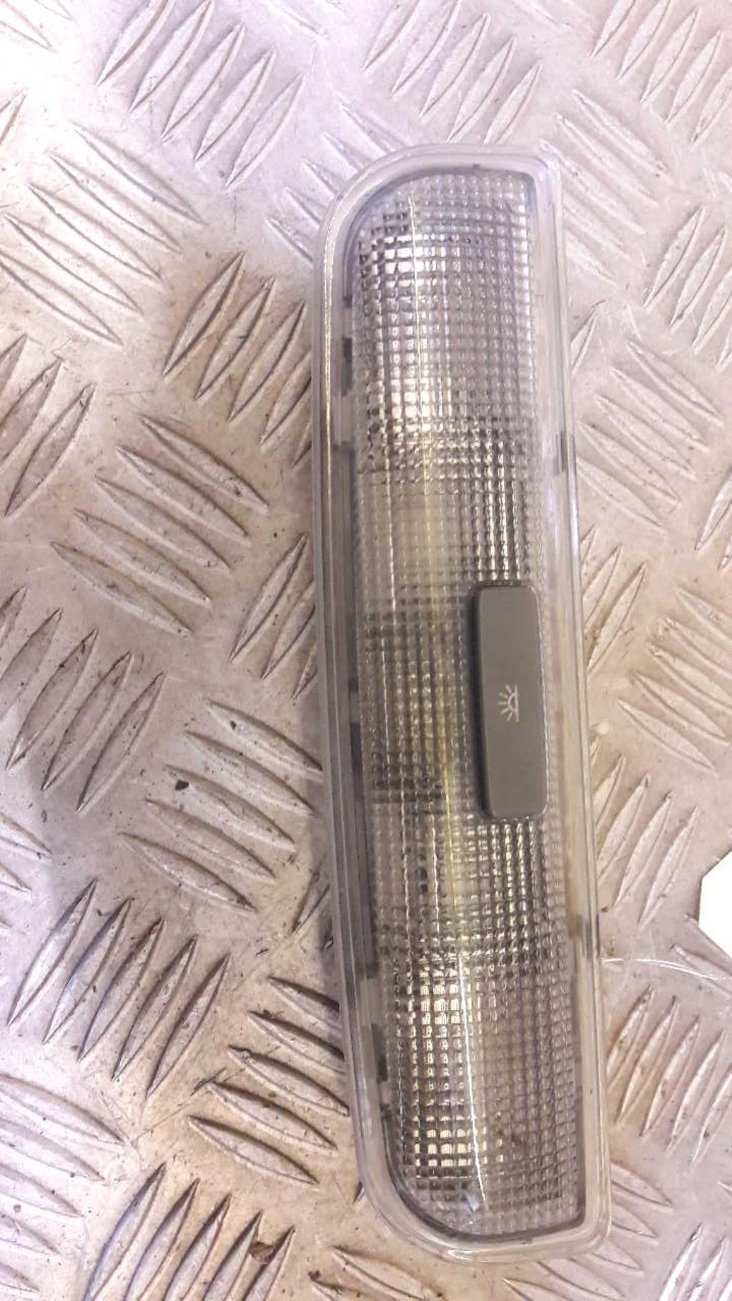 Eclairage de plafonnier AUDI A4 2 AVANT PHASE 2 BREAK Diesel - 1