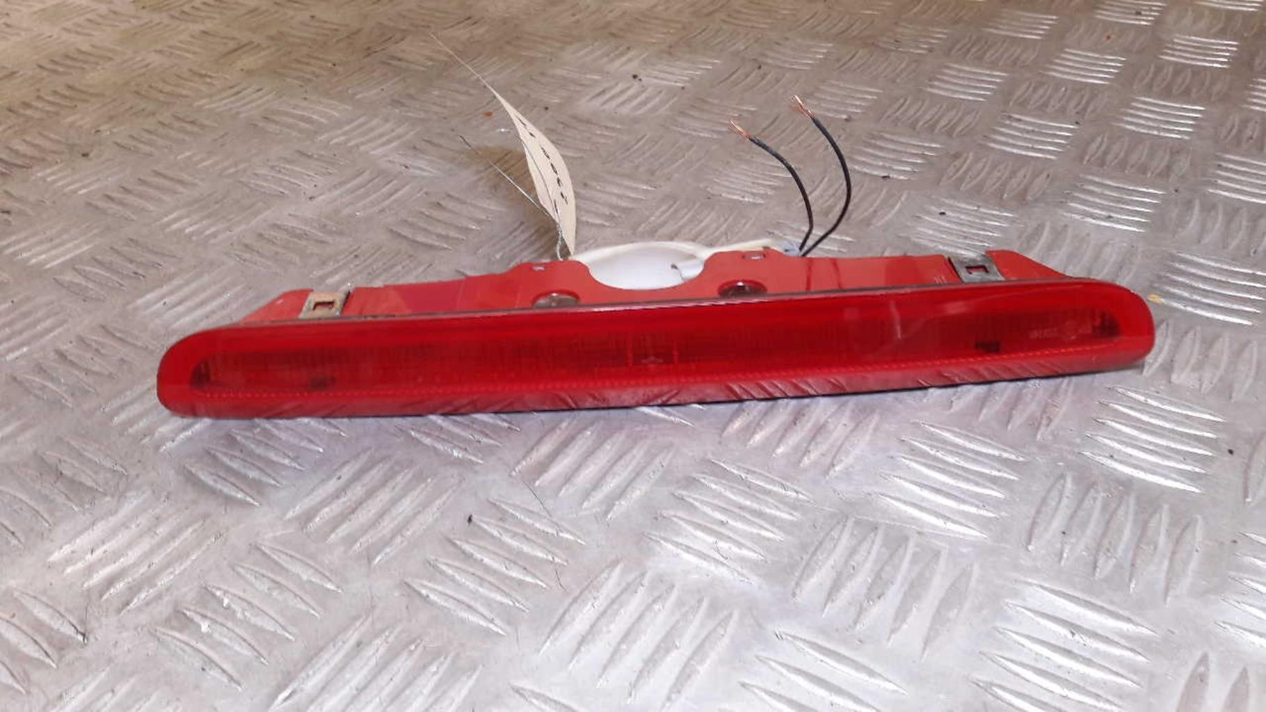 Feu arriere stop central RENAULT LAGUNA 2 PHASE 2 Diesel - 1