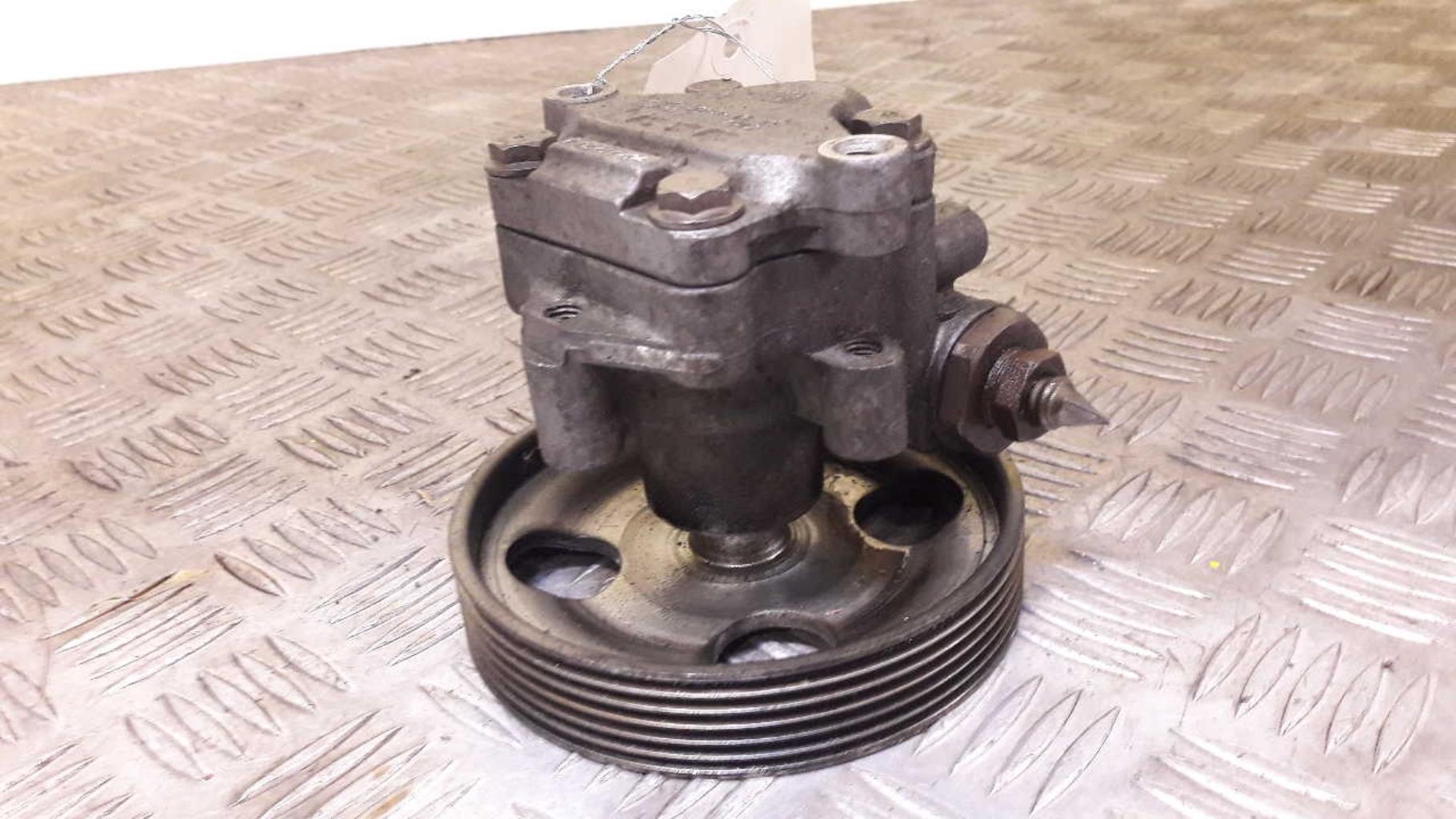 Pompe de direction FORD FIESTA 5 PHASE 1 Diesel - 1