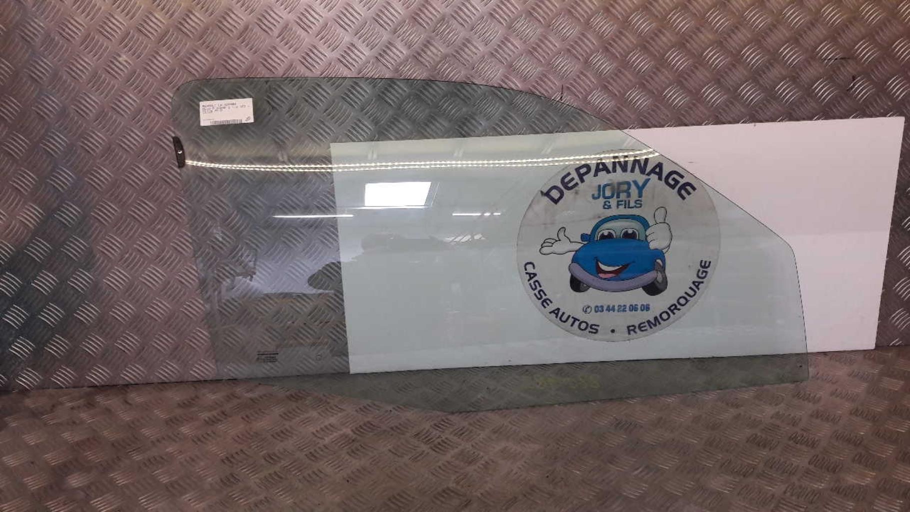 Vitre avant droit RENAULT CLIO 2 PHASE 2 Diesel - 1