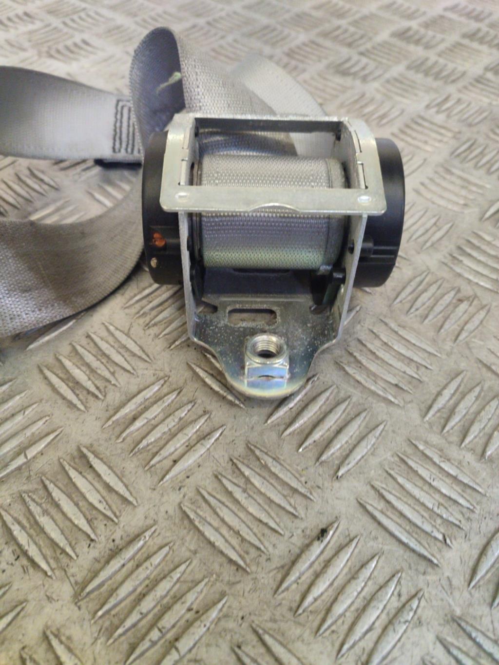 Ceinture avant gauche OPEL CORSA D PHASE 1 Diesel - 1