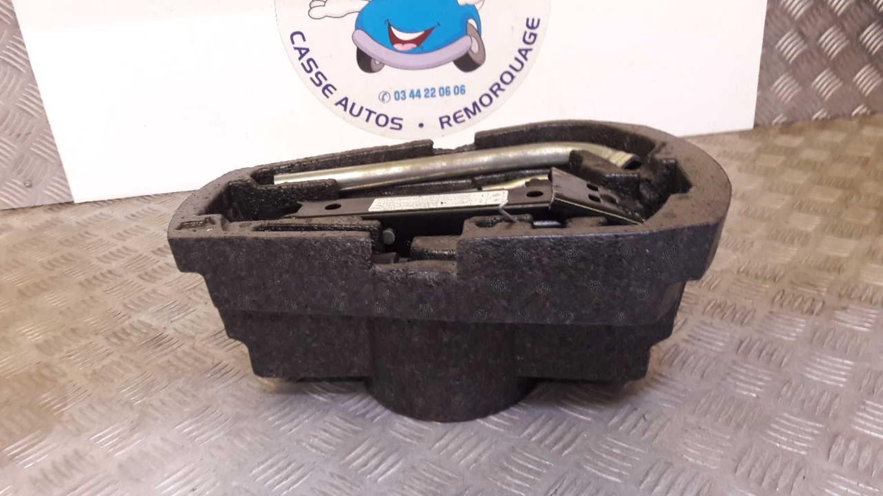 Cric (Ensemble depannage) SEAT IBIZA 4 ST PHASE 1 BREAK Diesel - 1