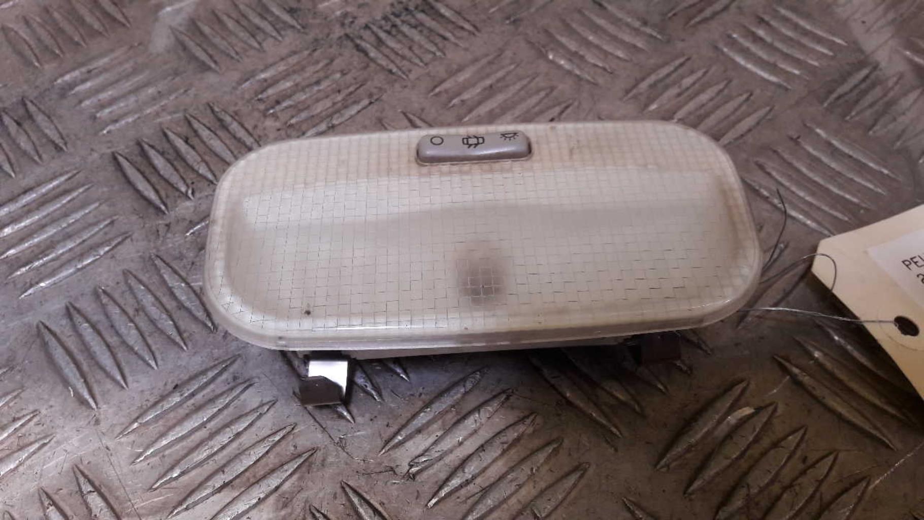 Eclairage de plafonnier PEUGEOT 207 PHASE 1 Diesel - 1