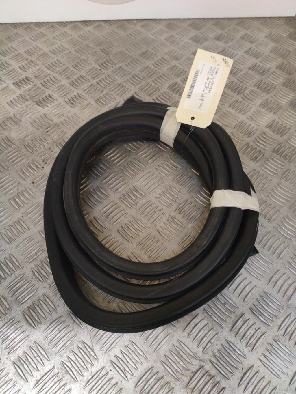 Joint de porte arriere gauche FORD FOCUS 3 PHASE 1 Diesel - 1