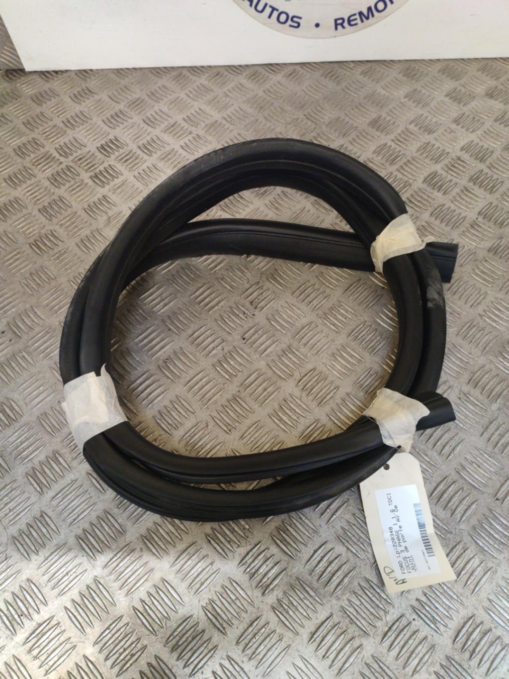 Joint de porte avant droite FORD FOCUS 3 PHASE 1 Diesel - 1