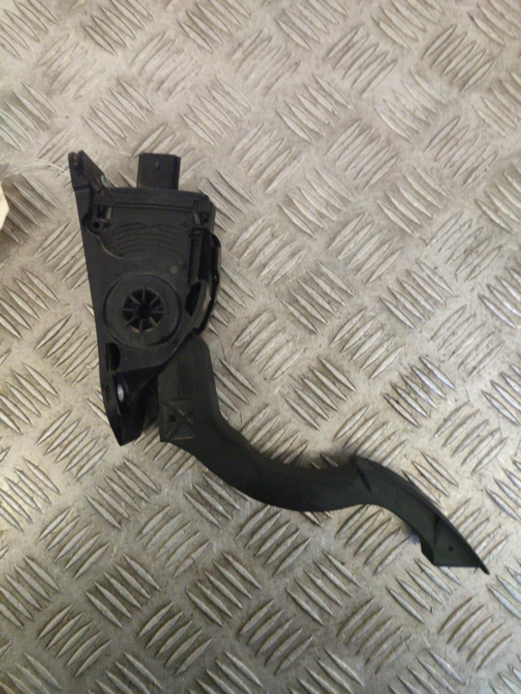 Pedale d'accelerateur FORD FOCUS 3 PHASE 1 Diesel - 1